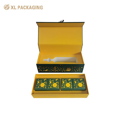 주문 금속 손잡이 자물쇠를 가진 주문 겹켜 손가락으로 튀김 Mooncake 선물 상자, 중앙 가을 축제를 위한 녹색 뜨거운 각인 금 레이저 커트 소매 포도주 포장 상자 온라인 제조