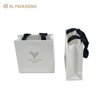 화이트 크래프트 보석 종이 선물 가방 재사용 가능한 종이 가방 검은 리본 손잡이 보석